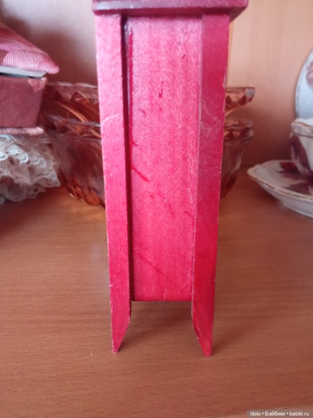 Винтажный шкафчик для кукольного интерьера (фото 3)