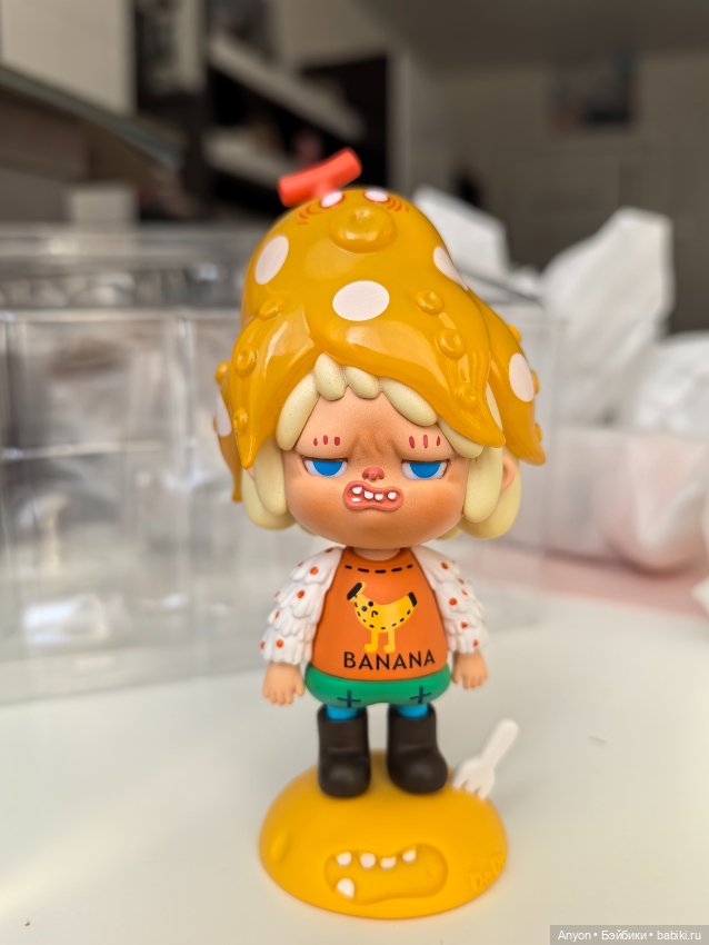 Фигурки фрукты из серии Odd town