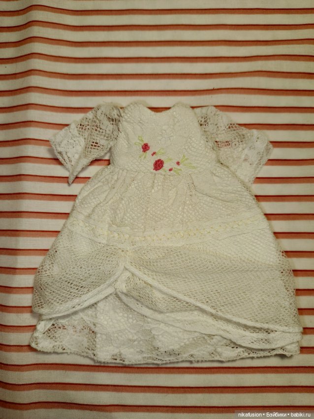 Платье на антикварную или винтажную куклу рост 16-18 см