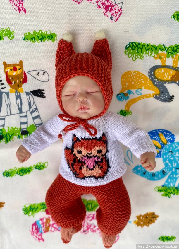 Костюм с бельчонком для мини малыша (фото 2)