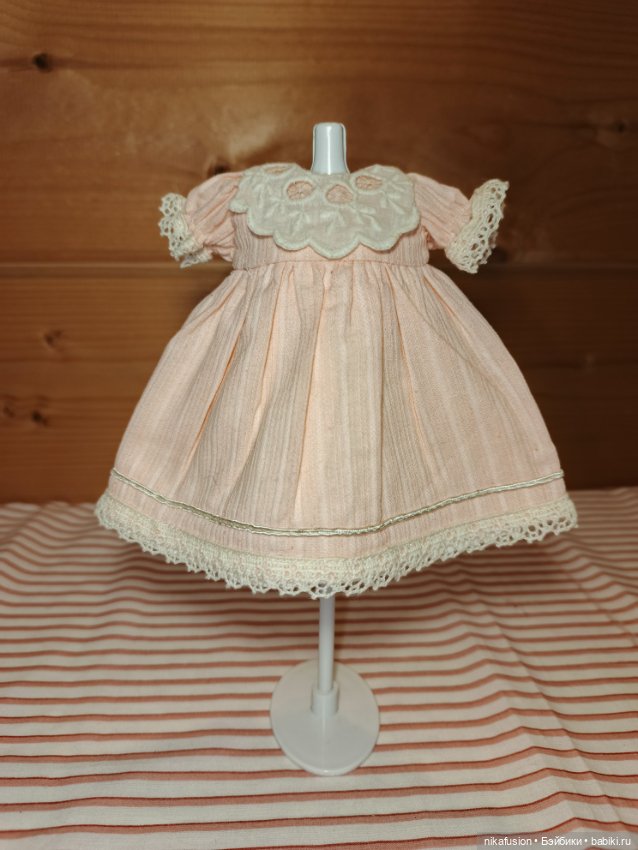 Платье на антикварную или винтажную куклу рост 20-22. см