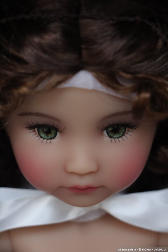 Шикарная клубная Роза Руби Ред, Rose in Green Ruby Red (фото 6)