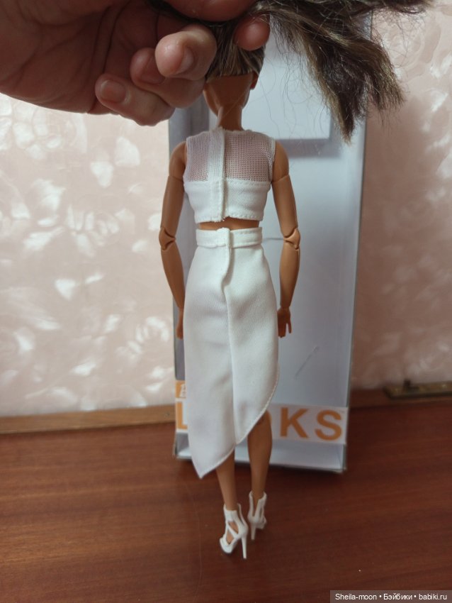 Barbie Looks Lina — Игровые куклы (фото 3)