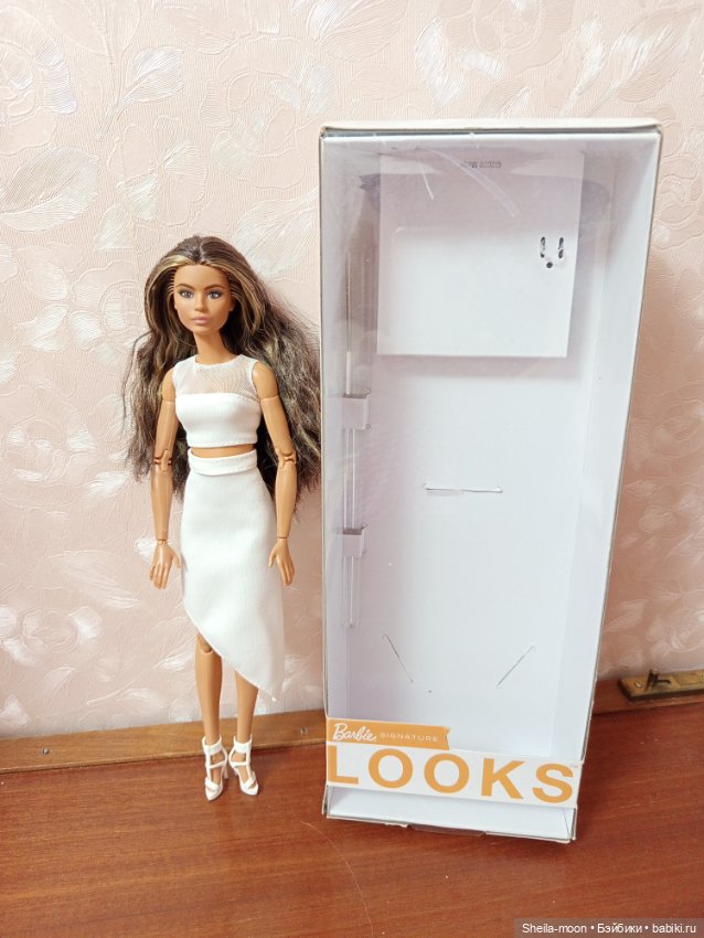 Barbie Looks Lina — Игровые куклы