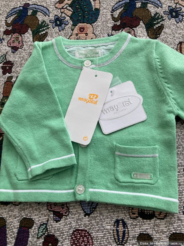 Фирменная кофточка для малышек и сишек