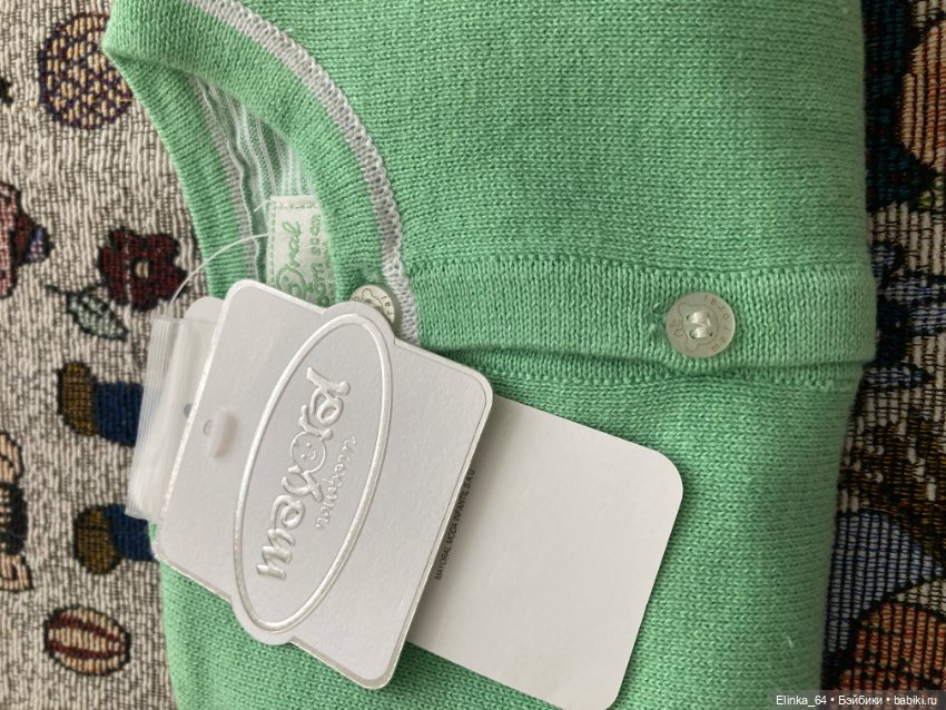 Фирменная кофточка для малышек и сишек
