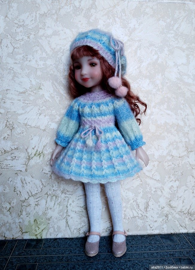 Платье, берет и чулочки для Руби Ред 37 см (фото 4)