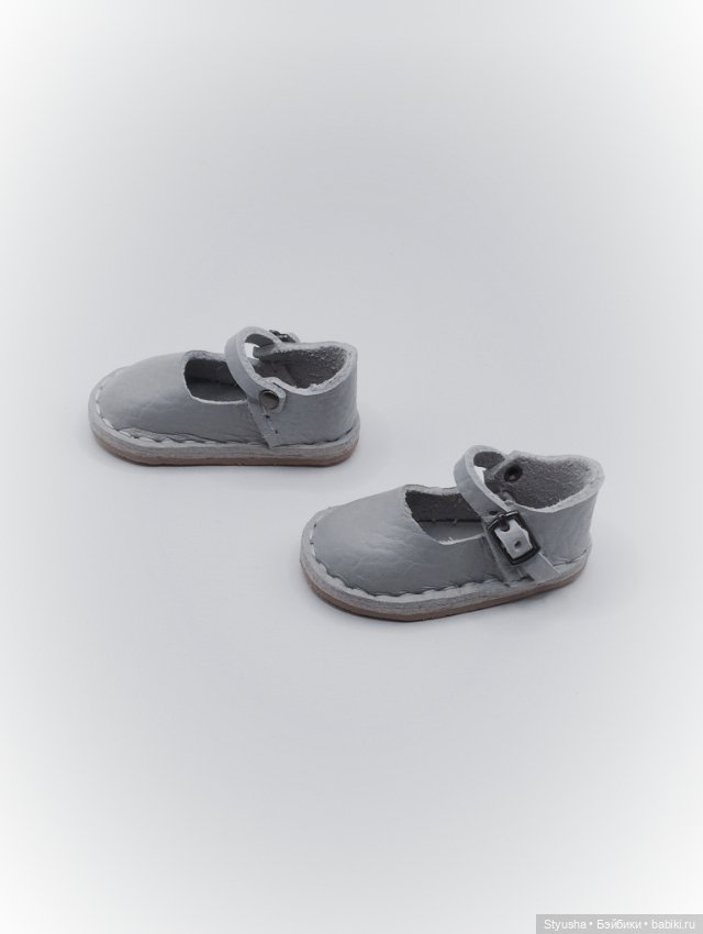 Ruby Red Siblies туфли серые, обувь для кукол 31 см (фото 4)