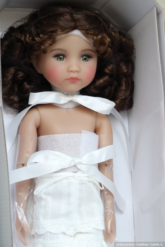 Шикарная клубная Роза Руби Ред, Rose in Green Ruby Red (фото 4)