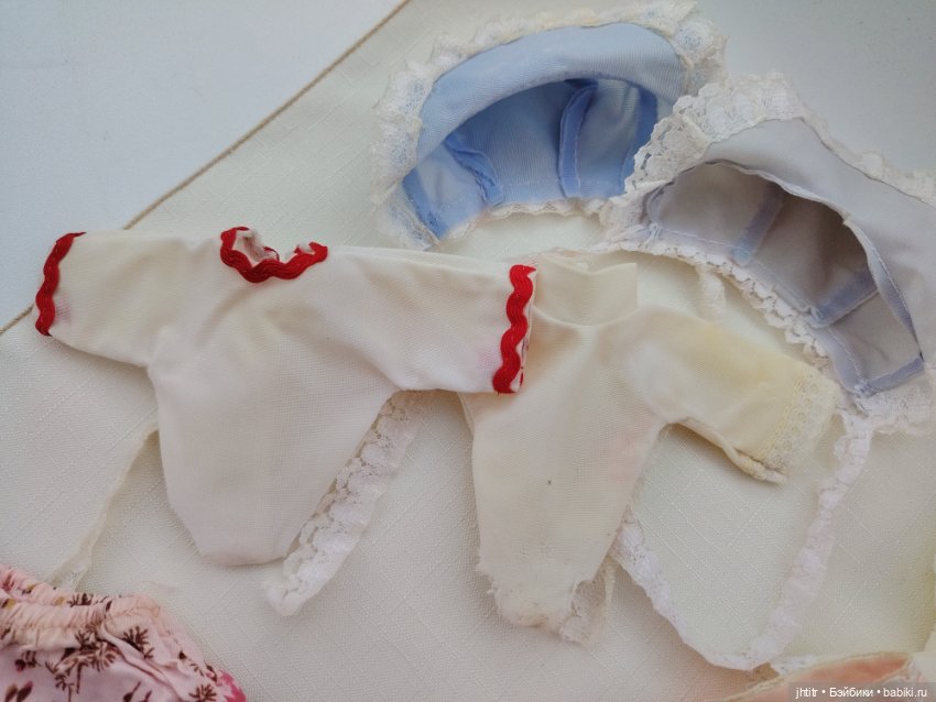 Лот одежды от украинских кукол и пупсов (фото 2)