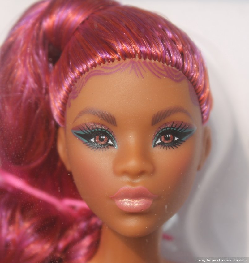 Барби Тамика Лукс Barbie Looks NRFB (фото 2)