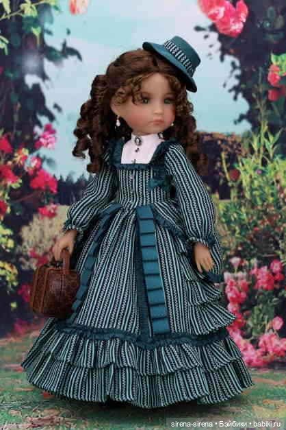 Шикарная клубная Роза Руби Ред, Rose in Green Ruby Red