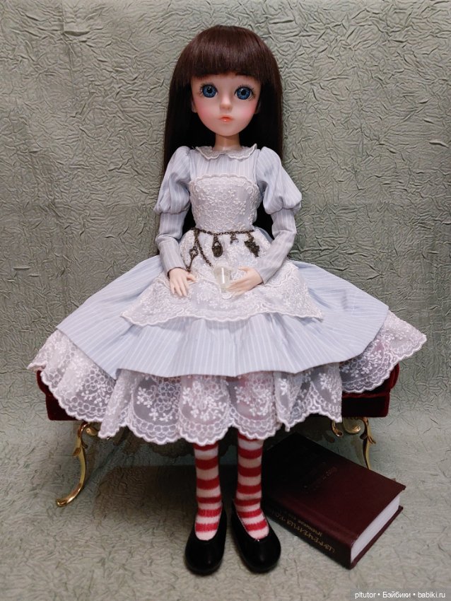 Алиса - шарнирная игровая кукла