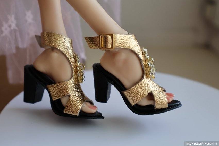 Босоножки для heroes 1/4 М. Пикуновой