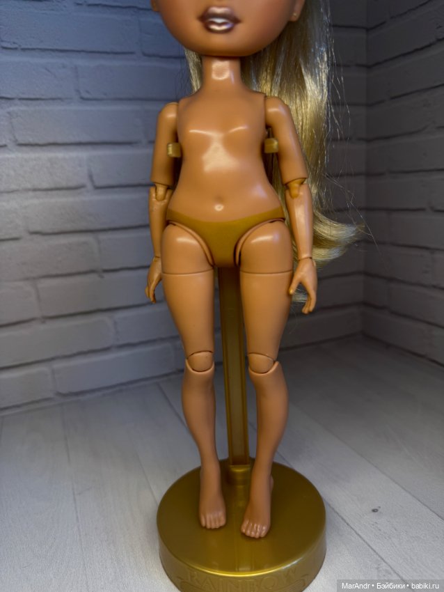 Кукла Rainbow High Мариса (фото 5)