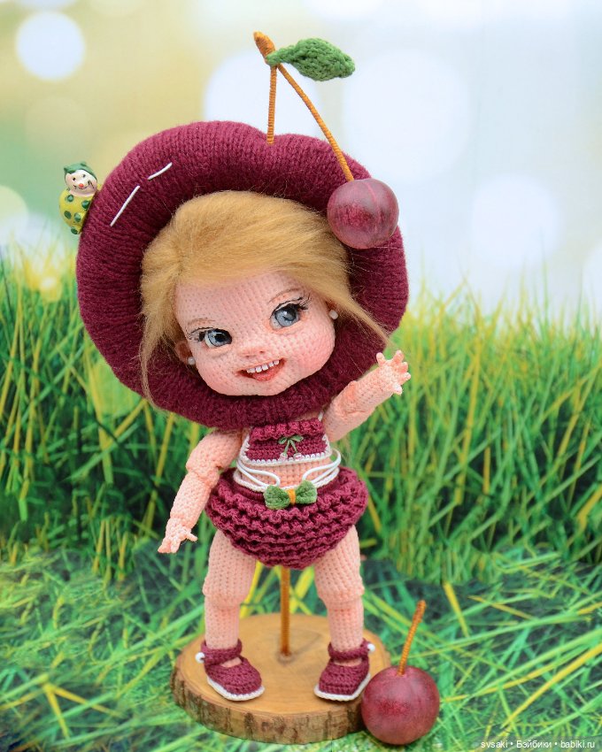 Улыбашка-Вишенка (коллекционная интерьерная кукла)