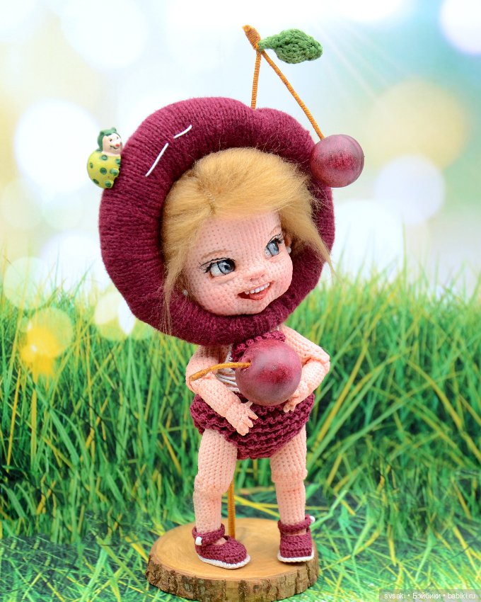 Улыбашка-Вишенка (коллекционная интерьерная кукла) (фото 2)