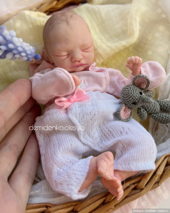 Миниатюрная кукла младенец Тея (фото 2)