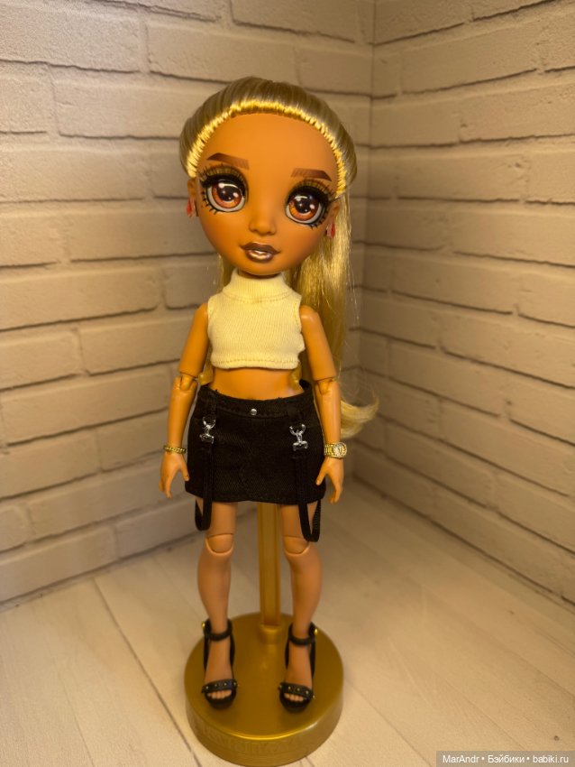 Кукла Rainbow High Мариса