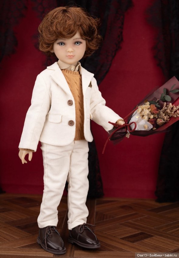 Фирменные аутфиты Руби Ред, Ruby red