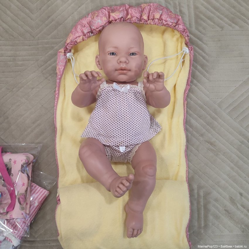 Пупс Марина Lamagik S.L. с набором одежды (фото 6)