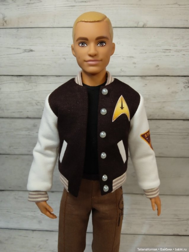 Одежда для Кена: Бомбер, худи и свитер (фото 5)