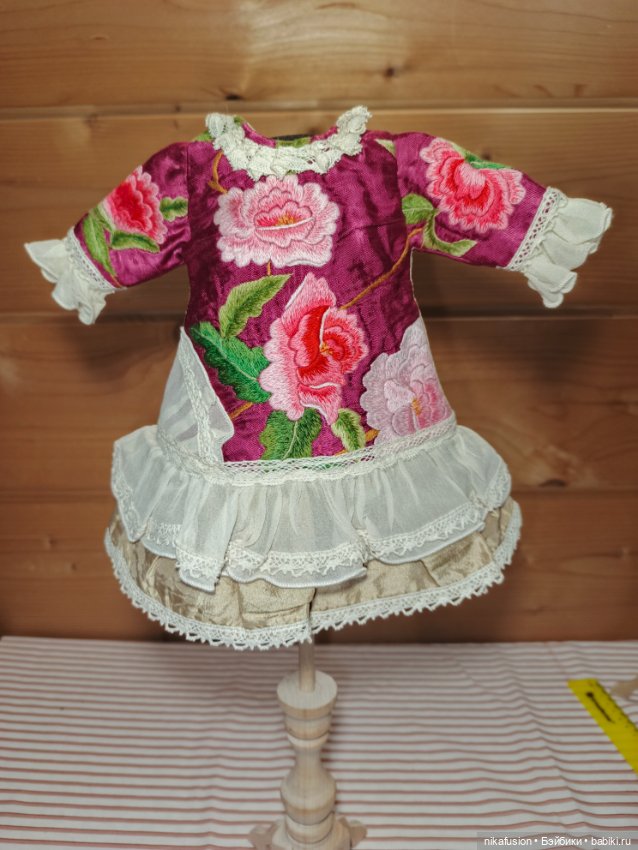 Платье шёлк на антикварную или винтажную куклу рост 35-40 см