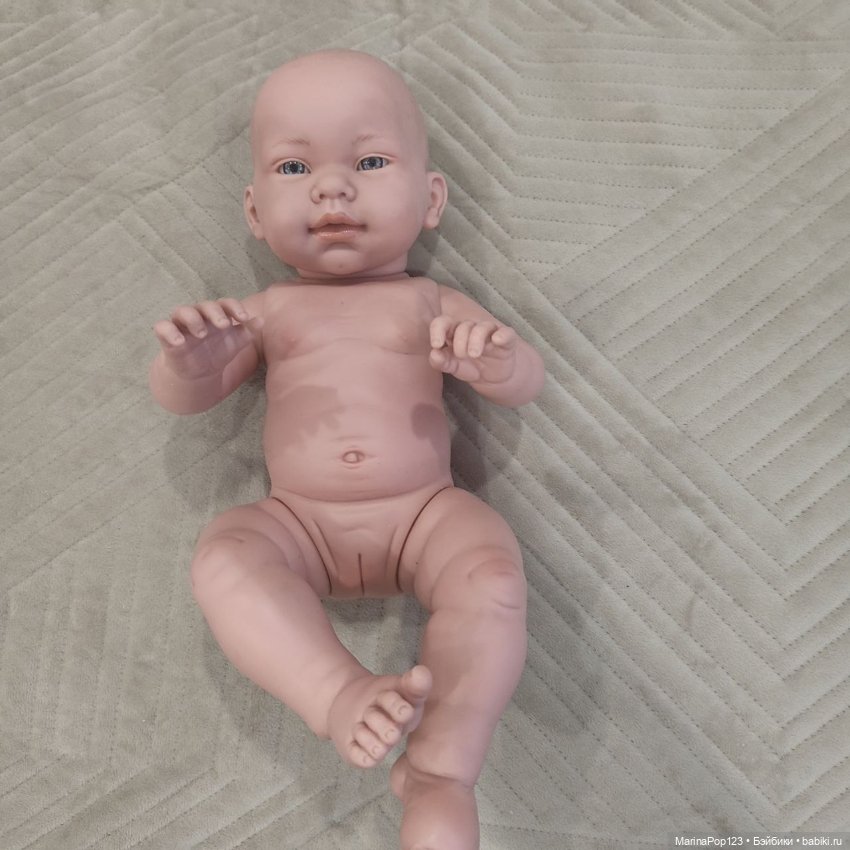 Пупс Марина Lamagik S.L. с набором одежды (фото 2)