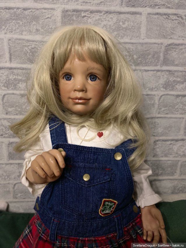 Пара коллекционных виниловых кукол (фото 5)