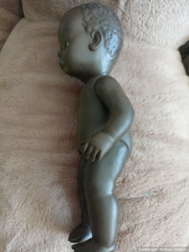 Резиновый пупс похож на Гобель (фото 2)