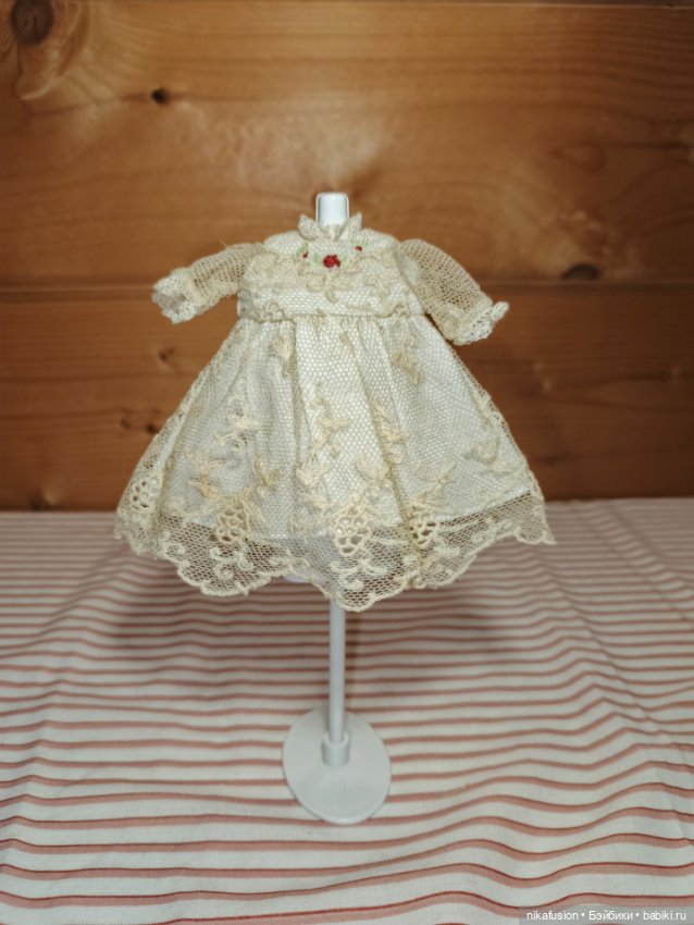 Платье на антикварную или винтажную куклу рост 16 см