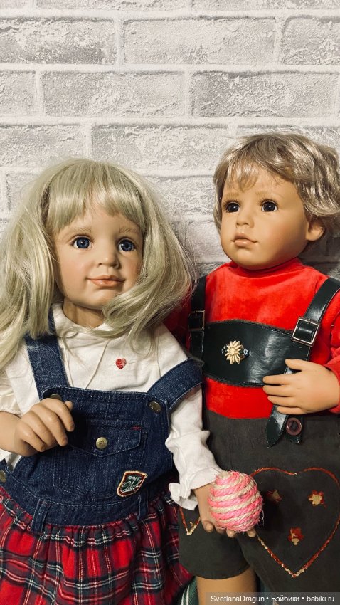 Пара коллекционных виниловых кукол (фото 2)