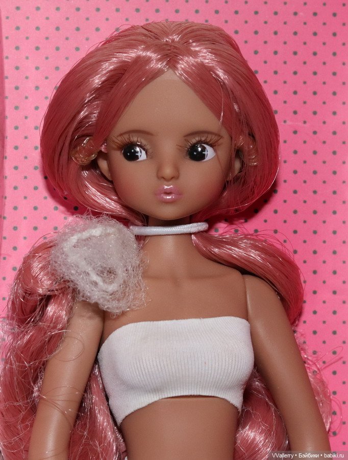 Super Mico Troublemaker tanned skin (pink hair) (фото 3)