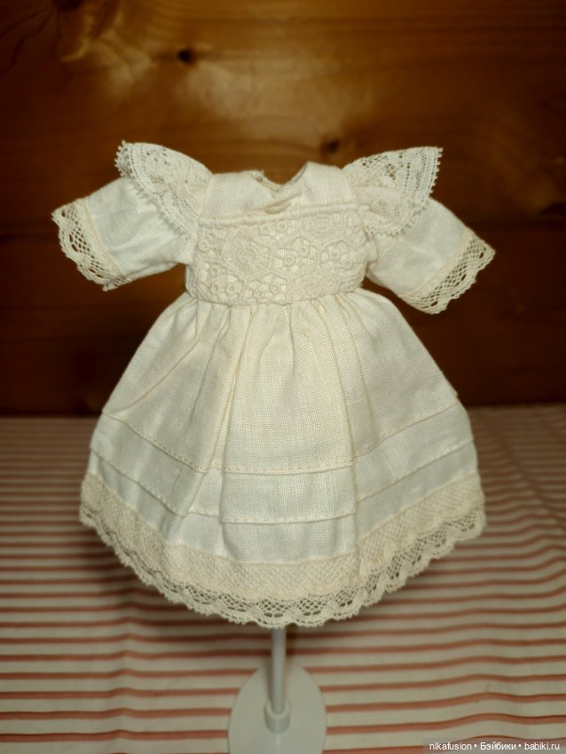 Платье на антикварную или винтажную куклу рост 16 см