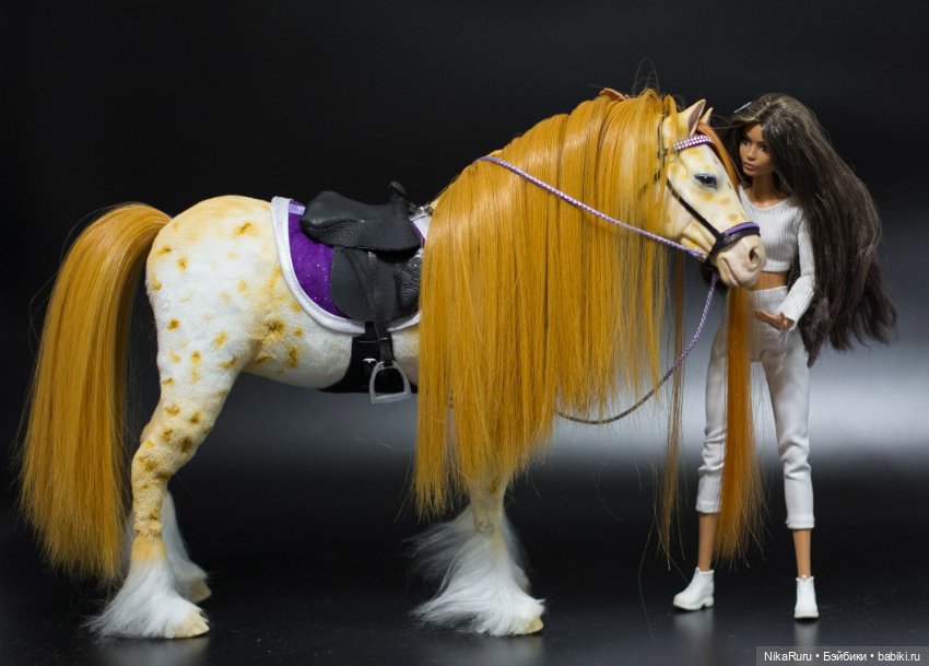 Лошадь для Барби, подвижная в смешанной технике, конь формат 1/6