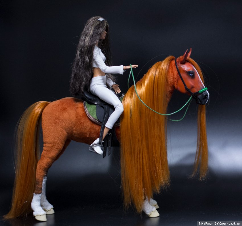 Лошадь рыжая для Барби, подвижная в смешанной технике, конь