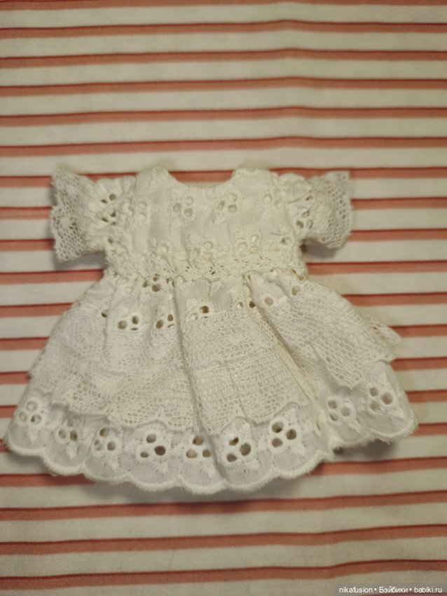 Платье на антикварную или винтажную куклу рост 14 см