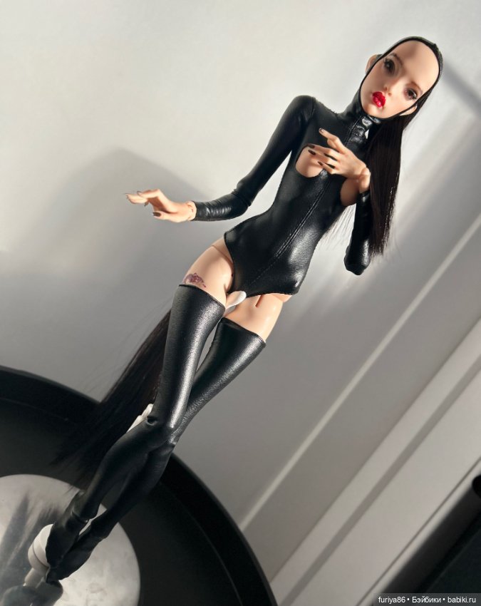 Комплект из кожи: Боди и чулки «Лошадка» (фото 4)