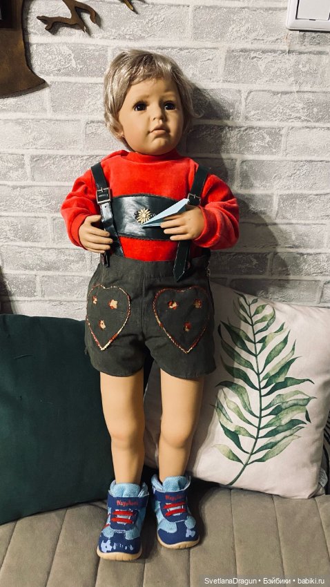 Пара коллекционных виниловых кукол (фото 4)