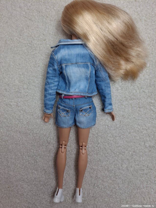 Набор на барби — Одежда для кукол