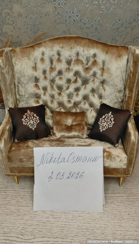 Мебель бархатный диван для кукол Паола, Рейна, Блайз, Барби 1:6 (фото 6)