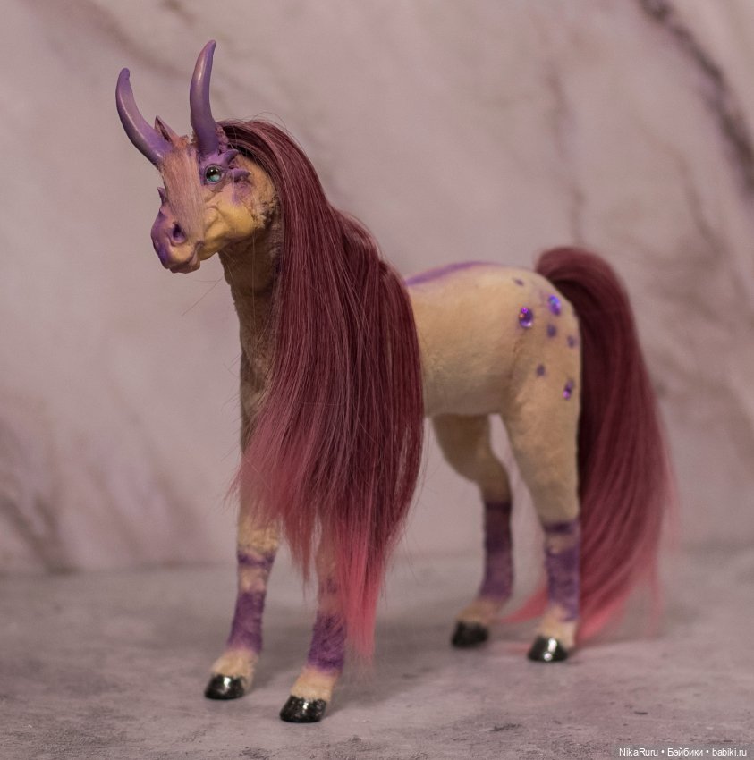 Лошадь фантастическая, подвижная в смешанной технике, конь (фото 2)