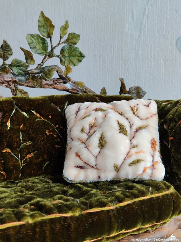 Диван для кукол — Кукольная мебель (фото 2)