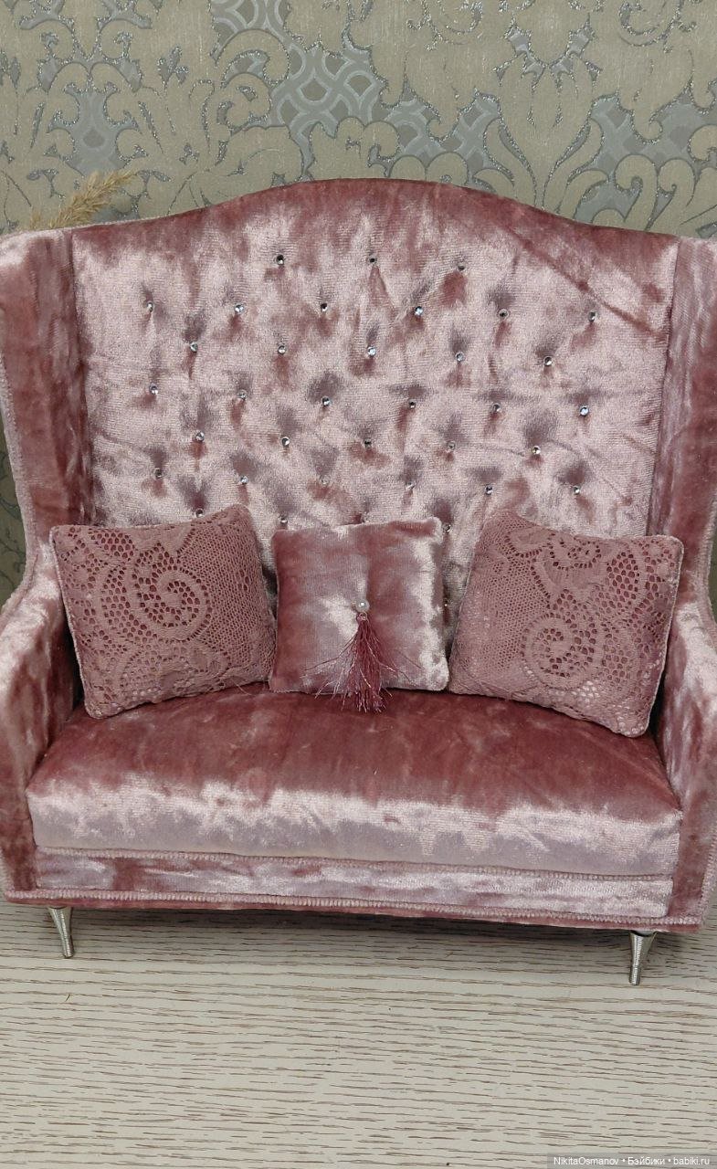 Мебель бархатный диван для кукол Паола, Рейна, Блайз, Барби 1:6 (фото 3)