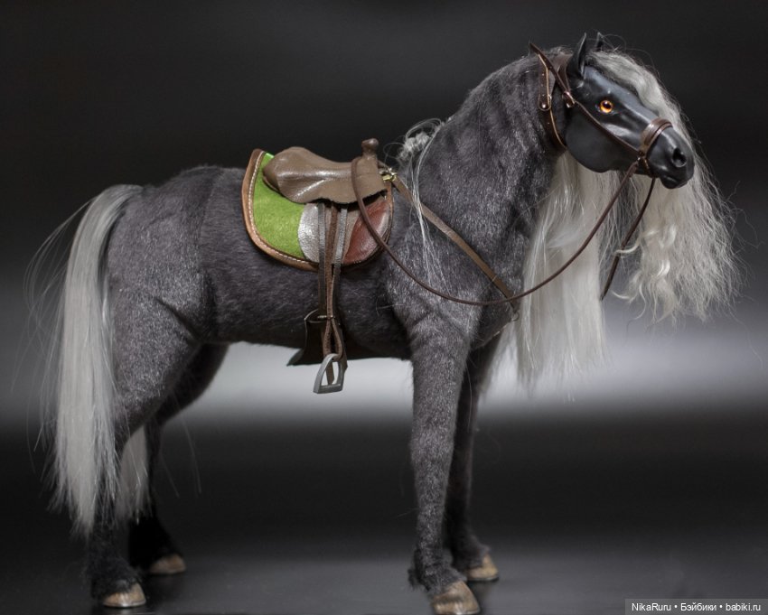 Лошадь для Барби, подвижная в смешанной технике, конь формат 1/6
