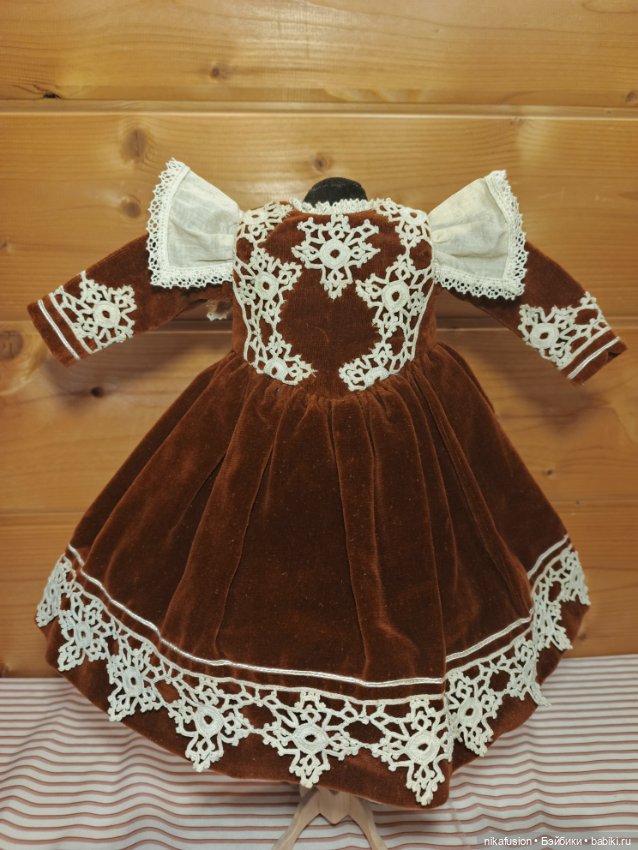 Платье бархат на антикварную или винтажную куклу рост 45 см