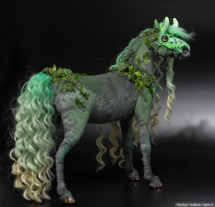 Лошадь фантастическая, подвижная в смешанной технике, конь (фото 5)