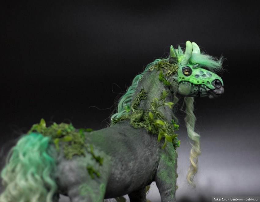 Лошадь фантастическая, подвижная в смешанной технике, конь (фото 4)