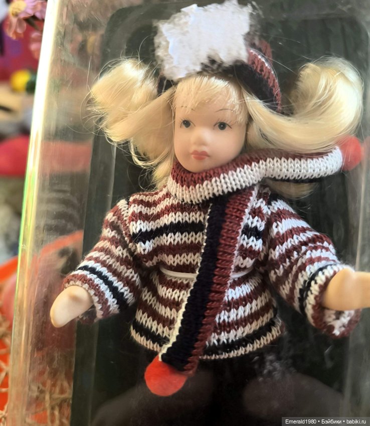 Фарфоровые малышки в коробке (фото 2)