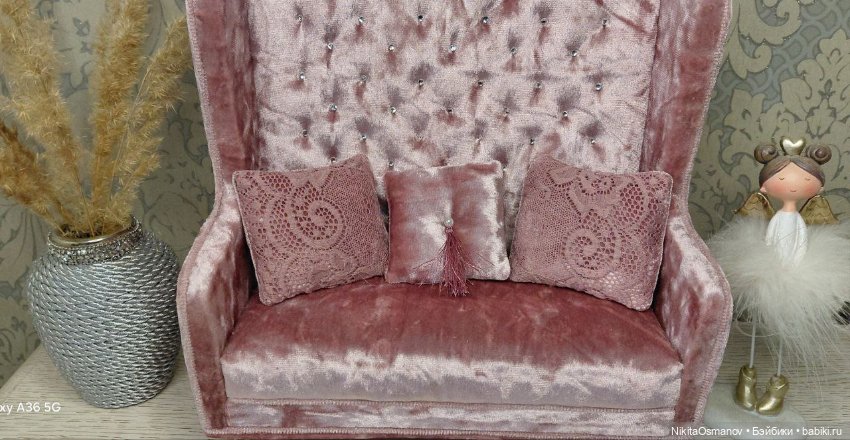 Мебель бархатный диван для кукол Паола, Рейна, Блайз, Барби 1:6 (фото 2)
